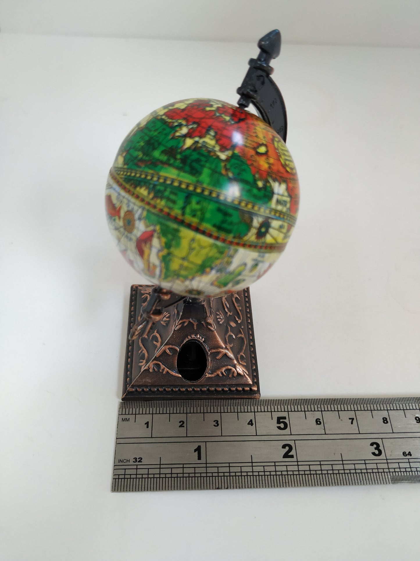 World Globe Pencil sharpener metal die cast collector miniature display model New Boxed