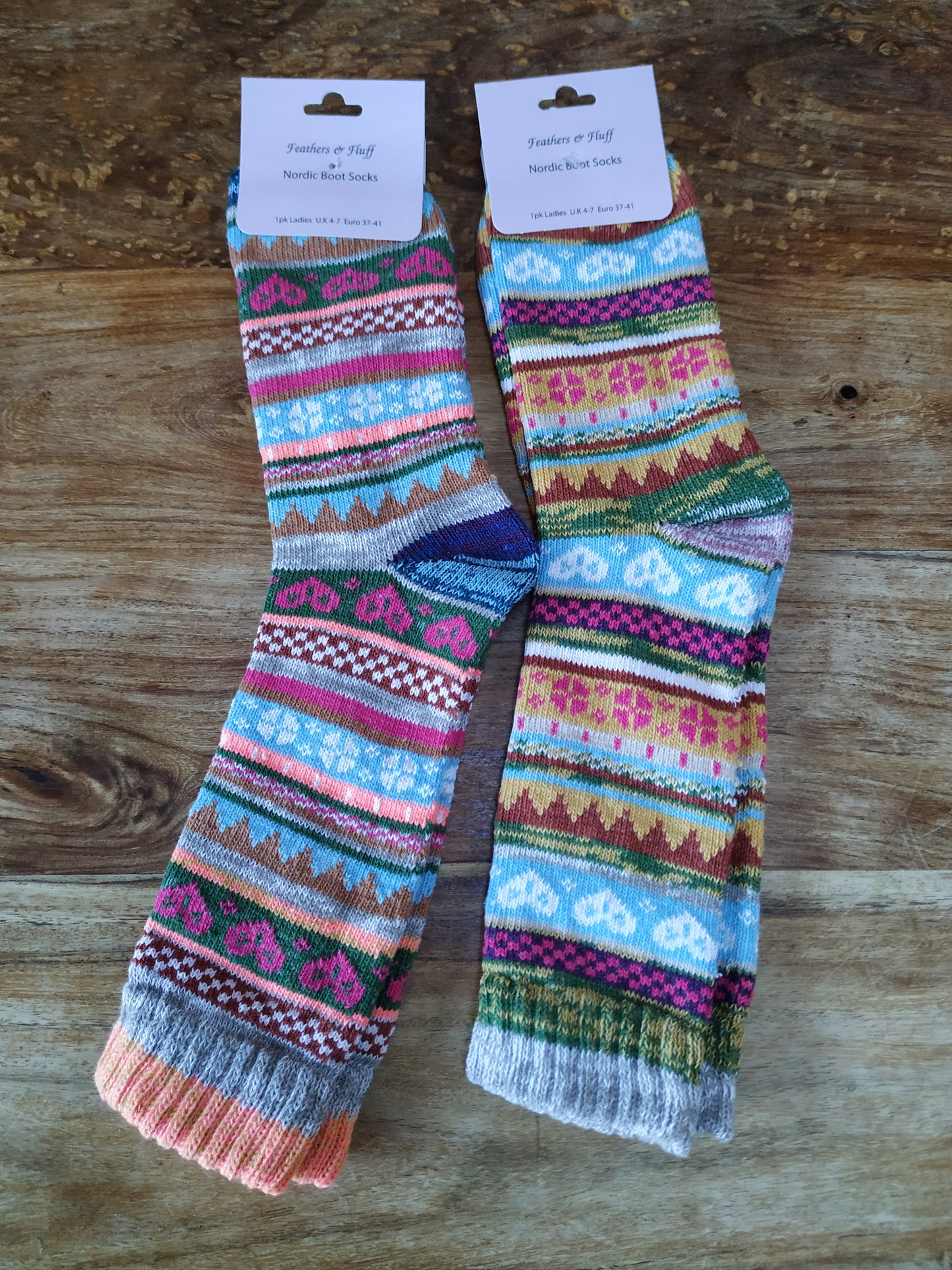 Ladies Thermal Boots Socks Nordic Design 1 Pair Mid Calf High Size UK 4-7 Red White Hearts