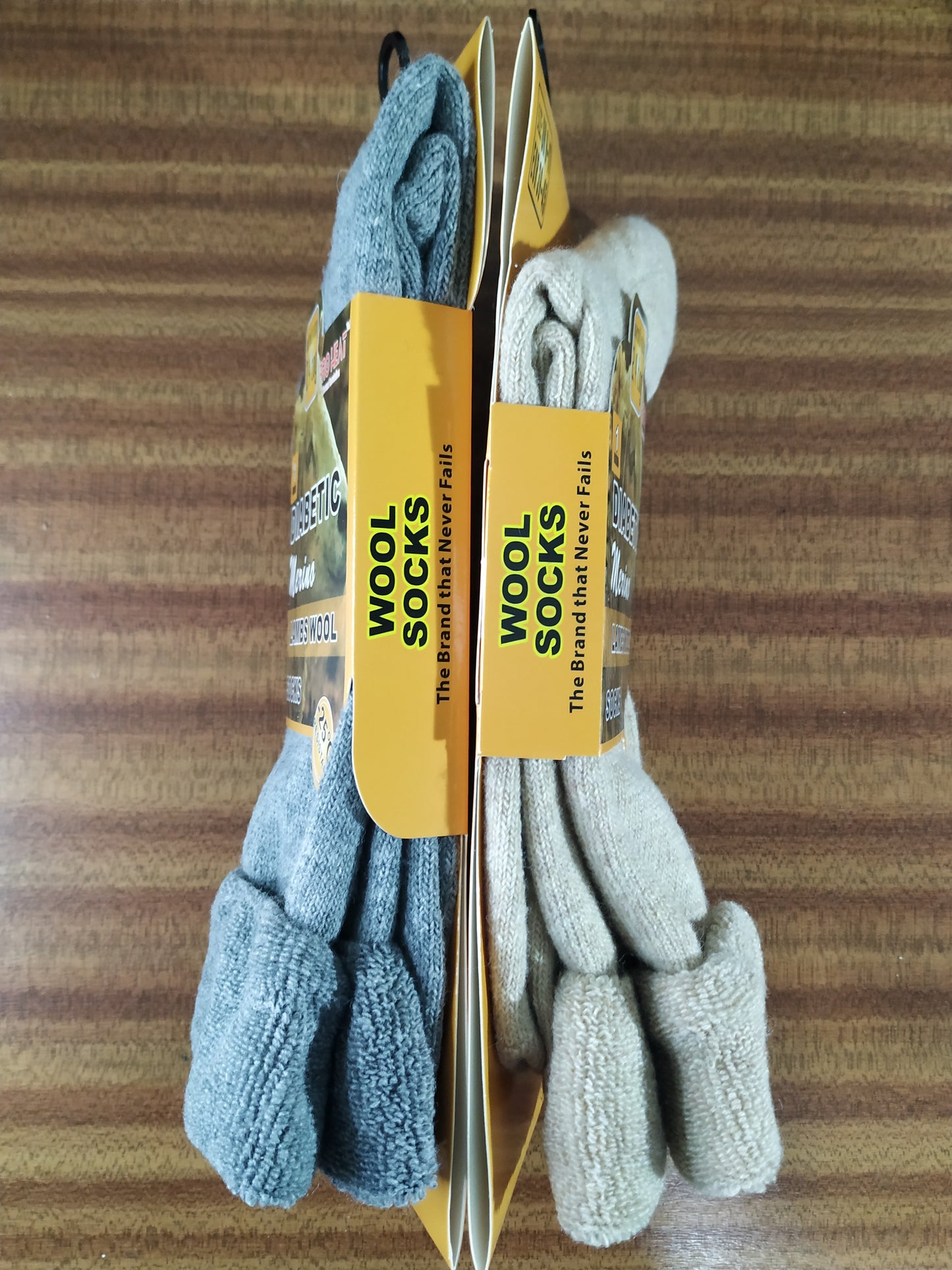 Mens Merino Lambs Wool Blend Diabetic Socks Beige and Grey 2 Pairs Size 6 -11