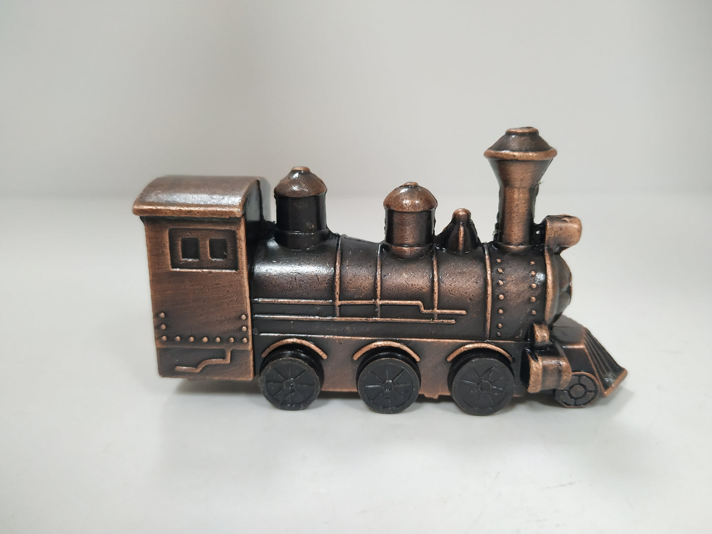 Train Pencil sharpener metal die cast collector miniature display model New